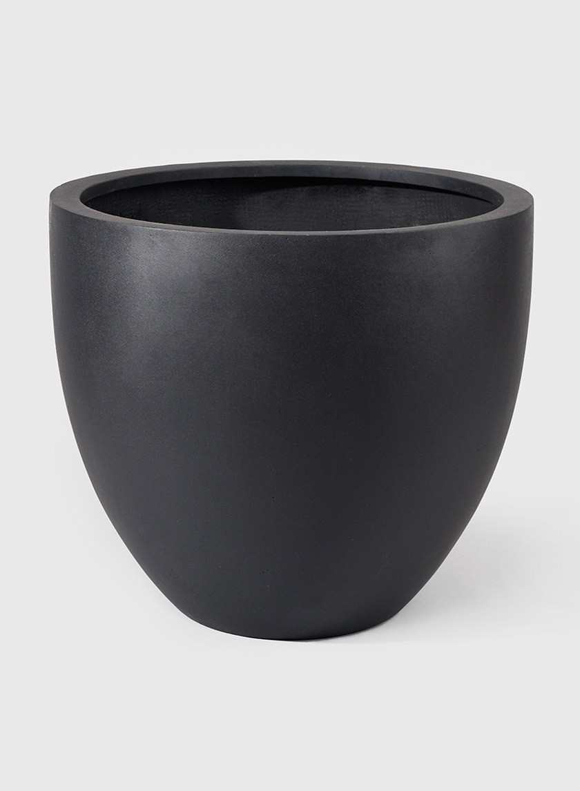 19 3/4in Round Black Fiberstone Pot