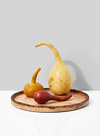 13 ¼in Round Wood Tray With Bark Edge